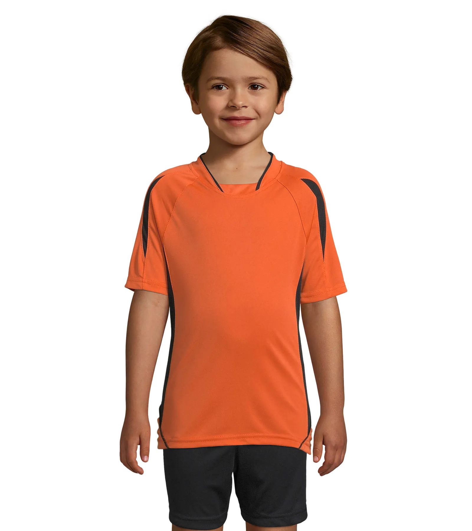 T-shirt tecnica SOL'S Maracana 2 Kids Ssl, Orange/black, su modello, fronte