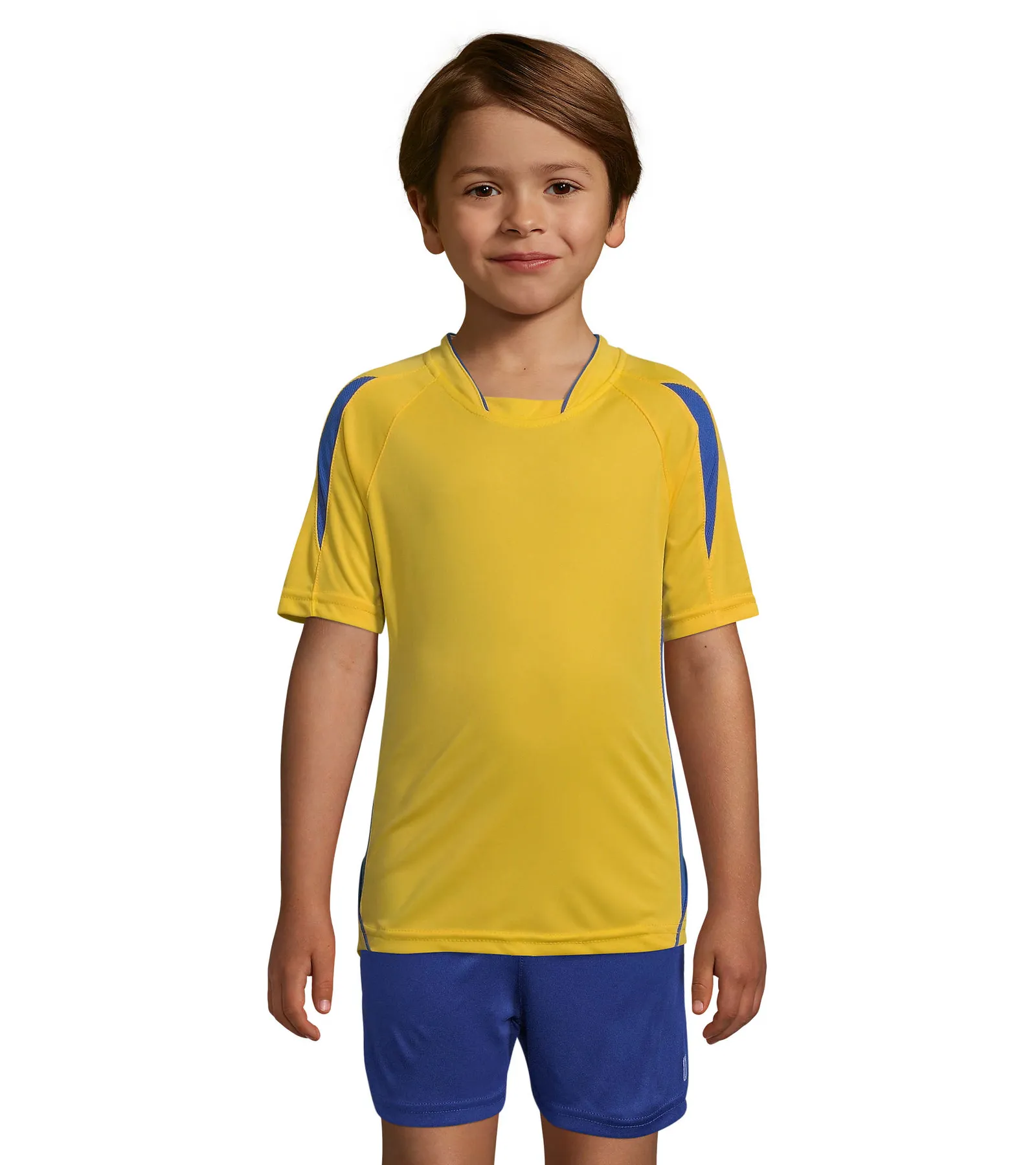 T-shirt tecnica SOL'S Maracana 2 Kids Ssl, Lemon/royal blue, su modello, fronte