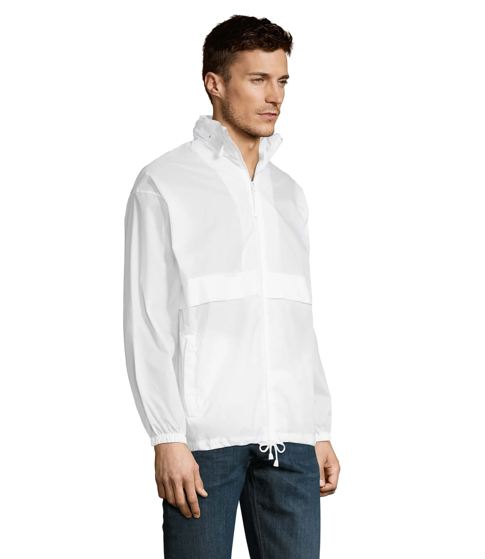 Giacca antivento SOL'S Surf, White, su modello, lato