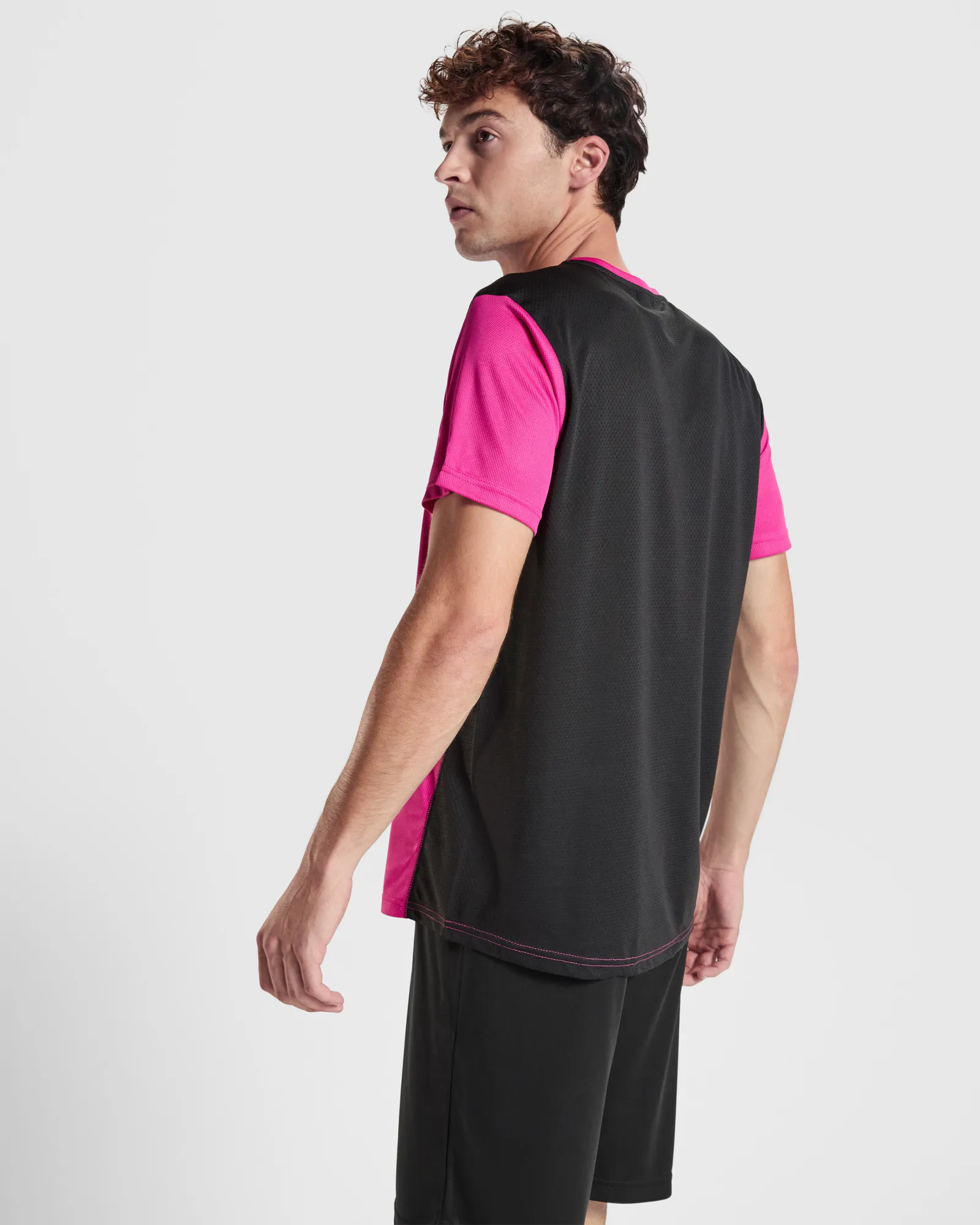 T-shirt tecnica Roly Detroit, Fucsia/Nero, dettaglio