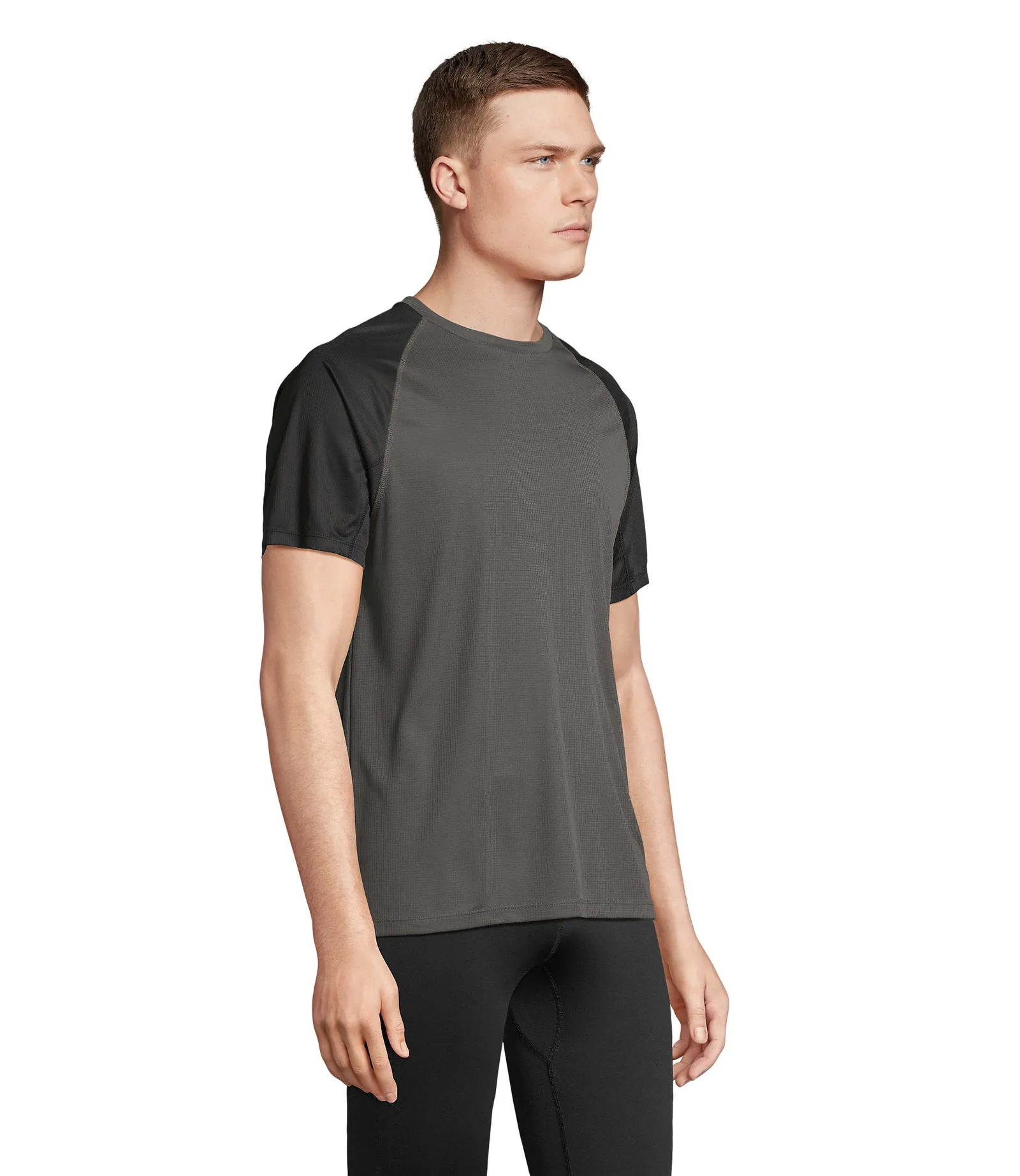 T-shirt tecnica SOL'S Vortex, Black/antrachite, su modello, lato